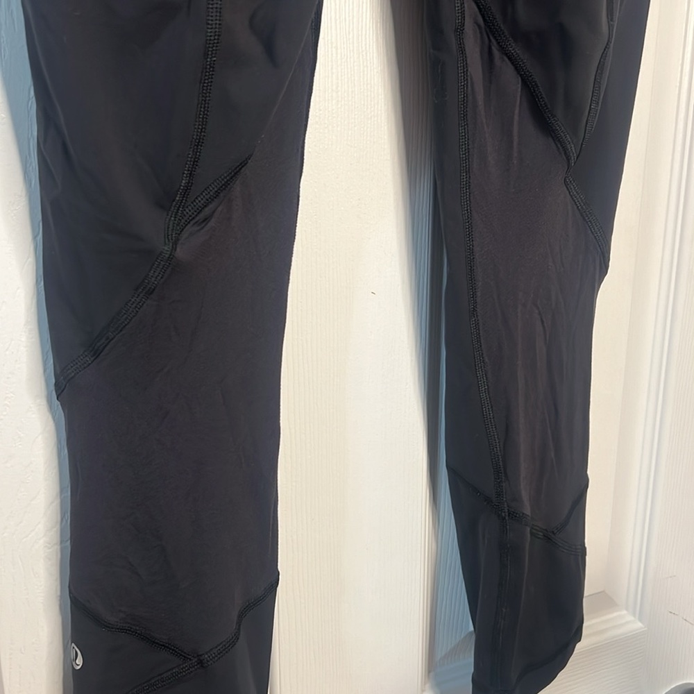 Lululemon Speed Up Crop *Mesh 21"
Black - Picture 10 of 11